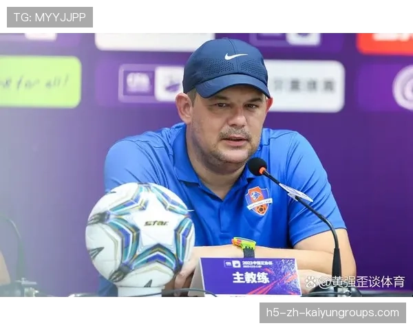 俱乐部管理层呼吁球迷继续支持,俱乐部的领导者叫什么